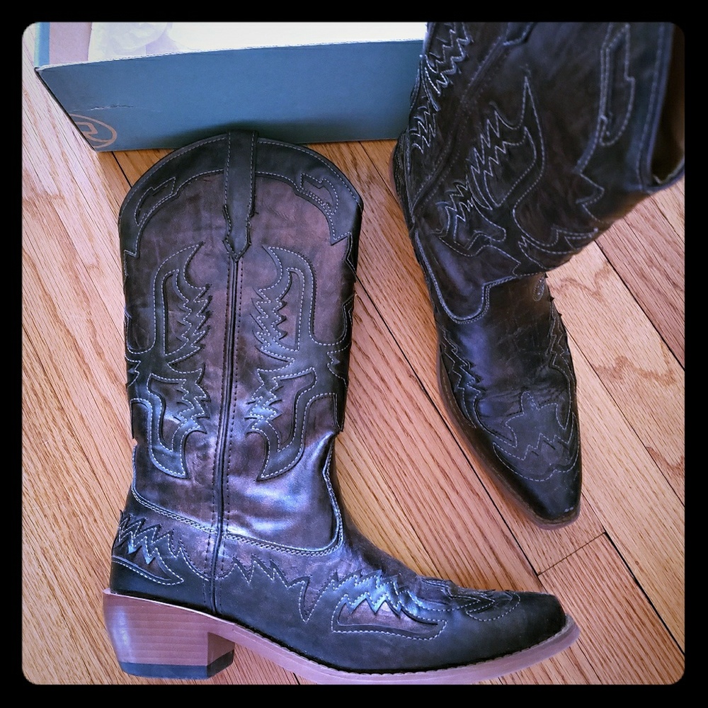 Western boot, snip toe, brown